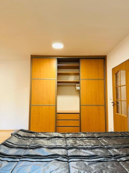 Family-Friendly Prague 5 Stay Ngoại thất bức ảnh
