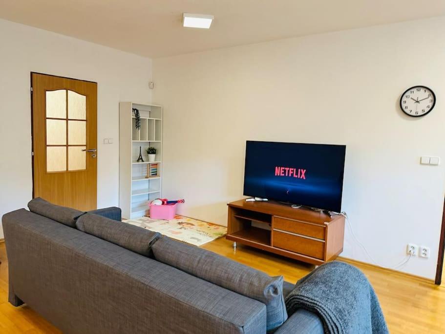 Family-Friendly Prague 5 Stay Ngoại thất bức ảnh